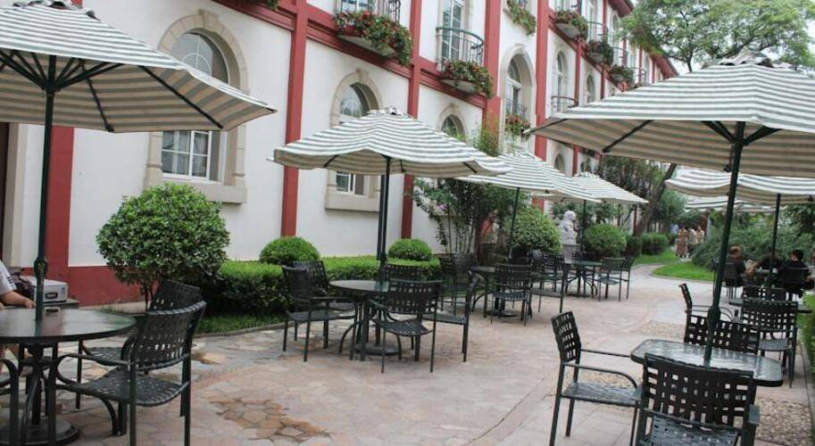 Dong Fang Hotel