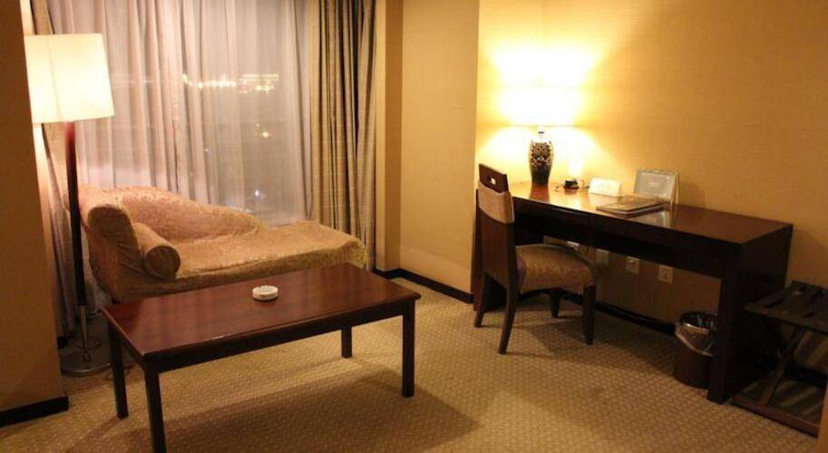 Dong Fang Hotel