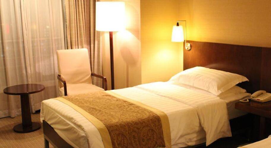 Dong Fang Hotel