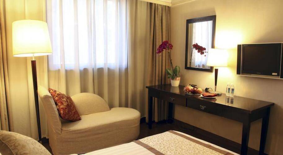Redwall Hotel