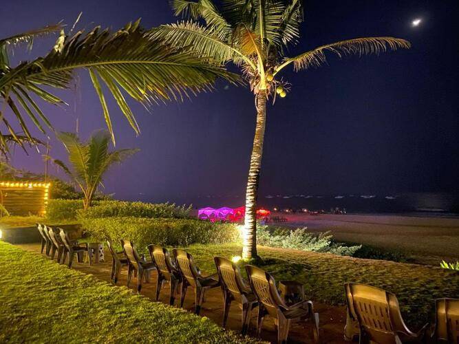 Chalston Beach Resort