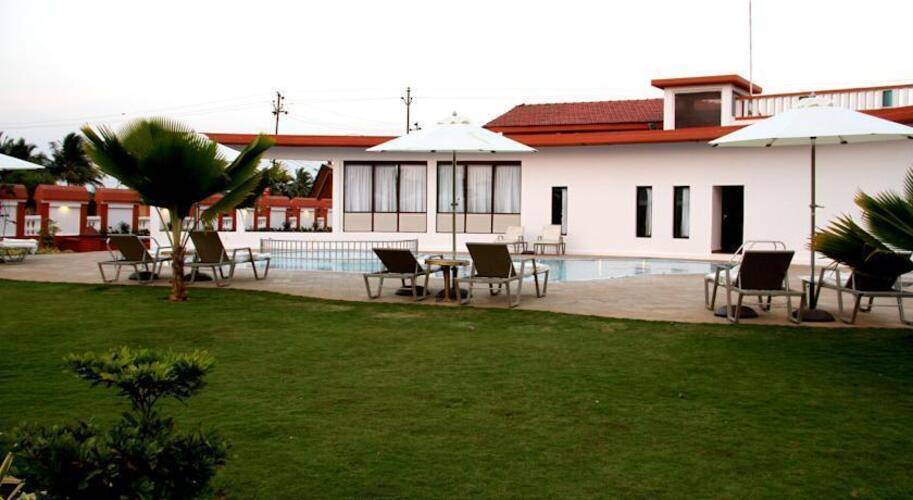 Beira Mar Beach Resort (Ex. The Fern Beira Mar Resort)