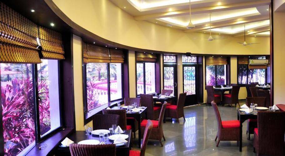 Beira Mar Beach Resort (Ex. The Fern Beira Mar Resort)