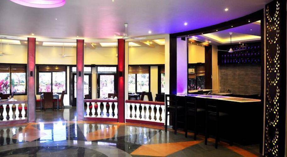 Beira Mar Beach Resort (Ex. The Fern Beira Mar Resort)