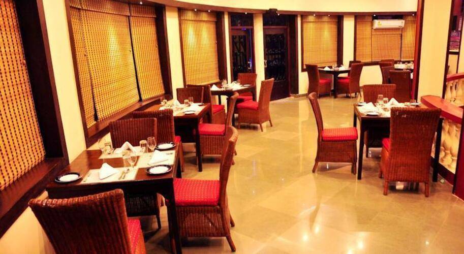 Beira Mar Beach Resort (Ex. The Fern Beira Mar Resort)