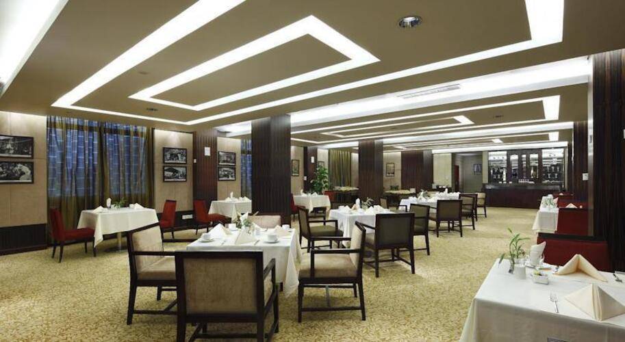 Dong Fang Hotel