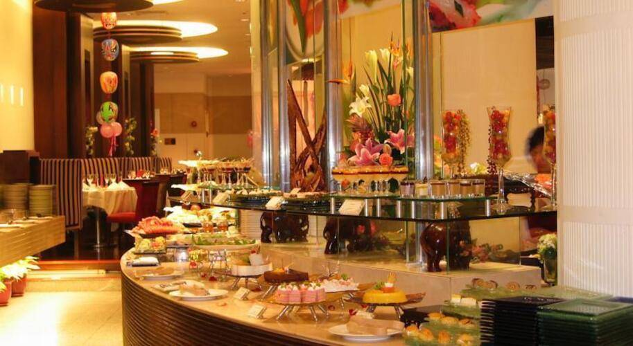Dong Fang Hotel