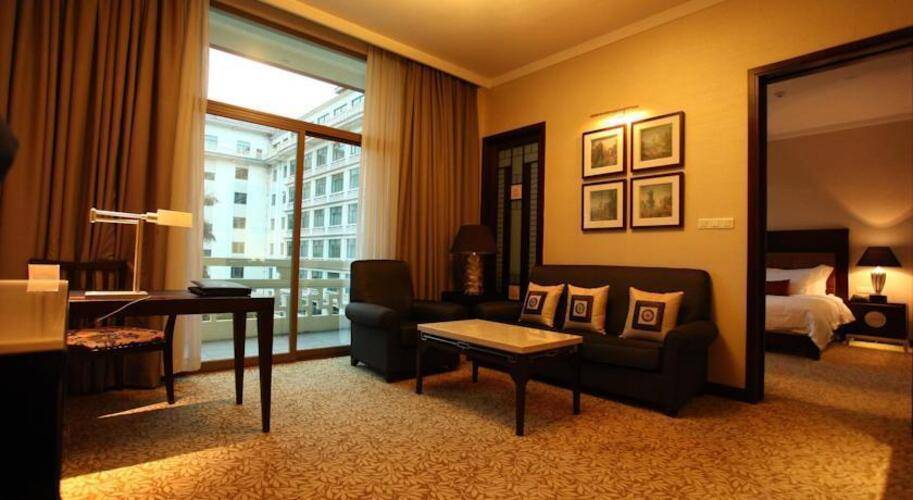 Dong Fang Hotel