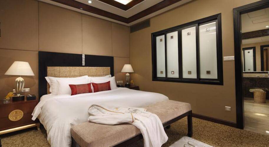Dong Fang Hotel