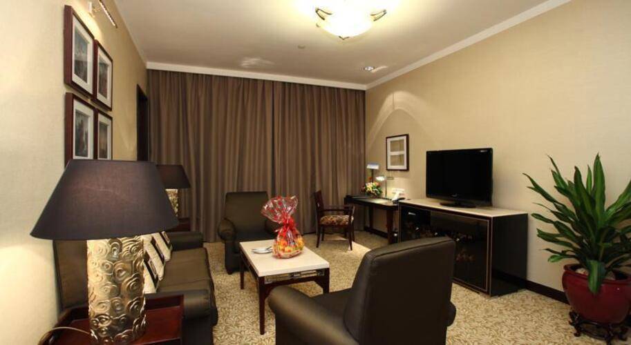 Dong Fang Hotel
