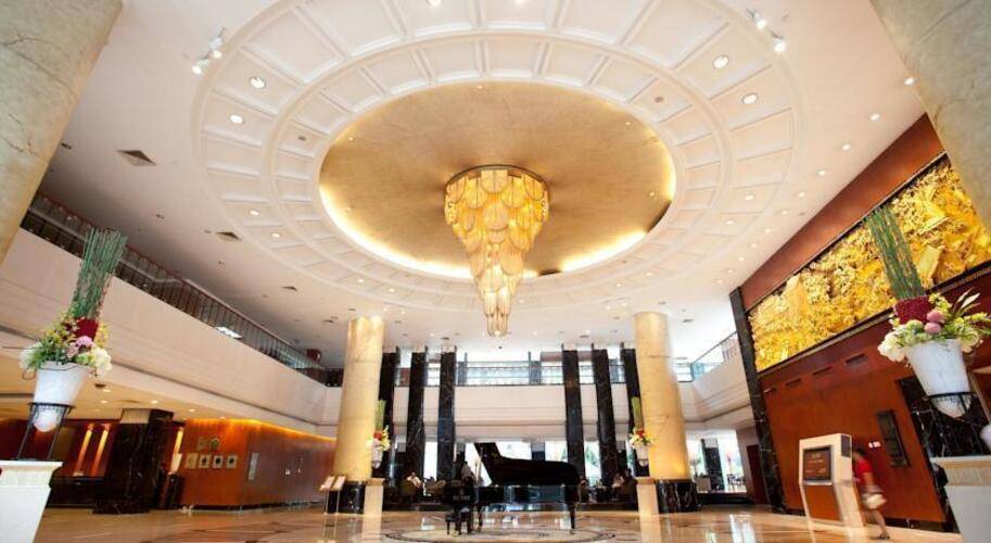 Dong Fang Hotel
