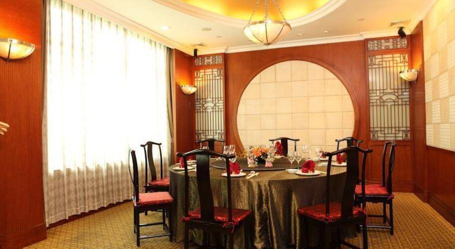 Dong Fang Hotel