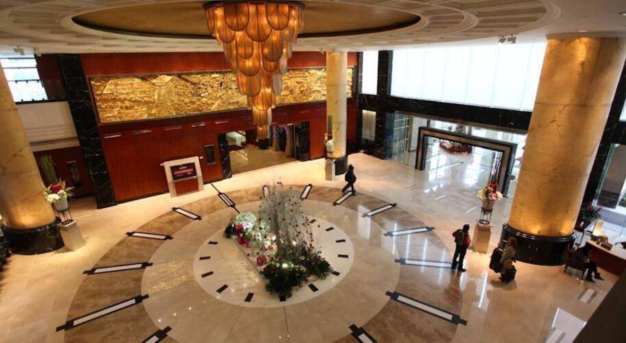 Dong Fang Hotel