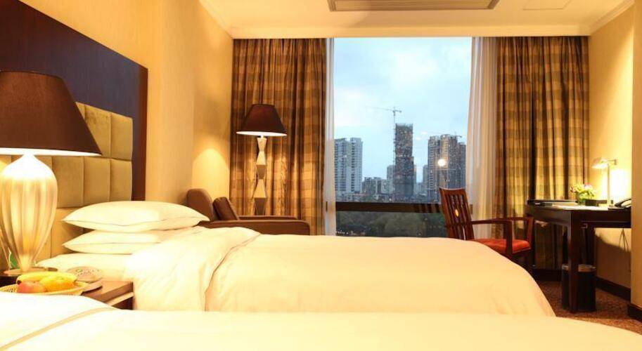 Dong Fang Hotel