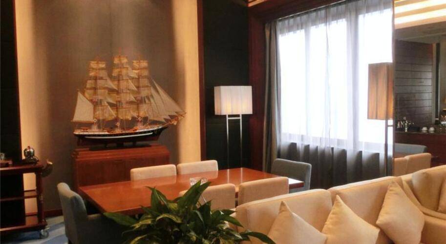 Ocean Hotel