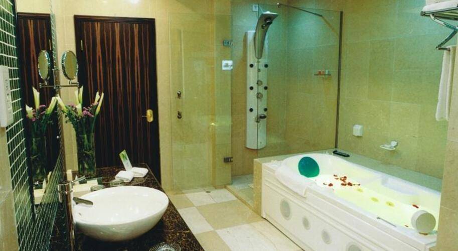 Asia International Hotel