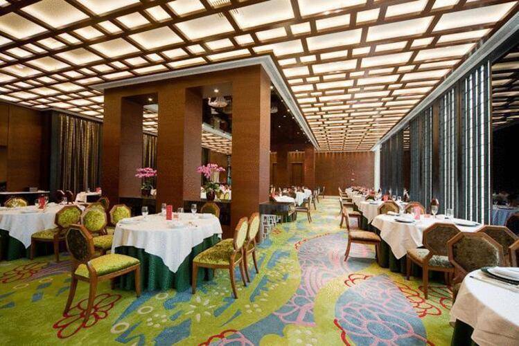 Royal Tulip Luxury Hotel Carat