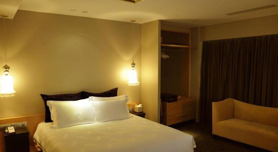 Royal Tulip Luxury Hotel Carat