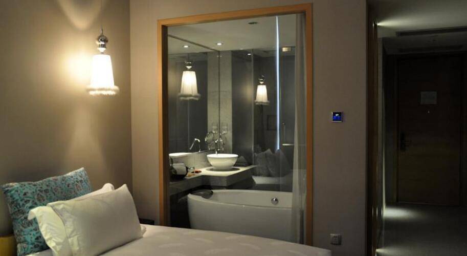 Royal Tulip Luxury Hotel Carat