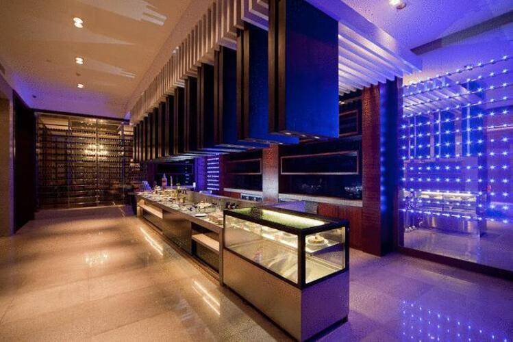 Royal Tulip Luxury Hotel Carat