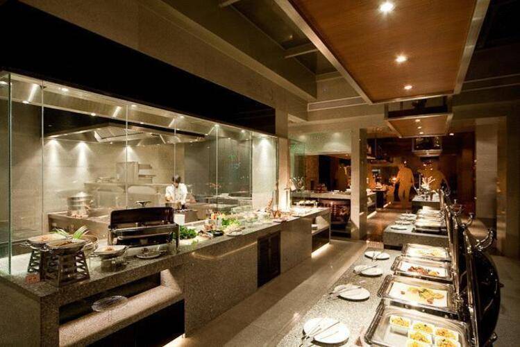 Royal Tulip Luxury Hotel Carat
