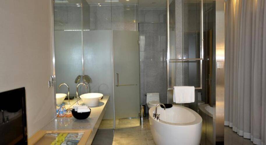 Royal Tulip Luxury Hotel Carat