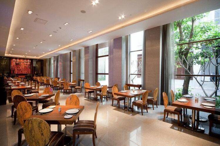 Royal Tulip Luxury Hotel Carat