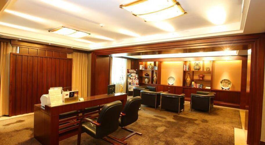Grand International Hotel