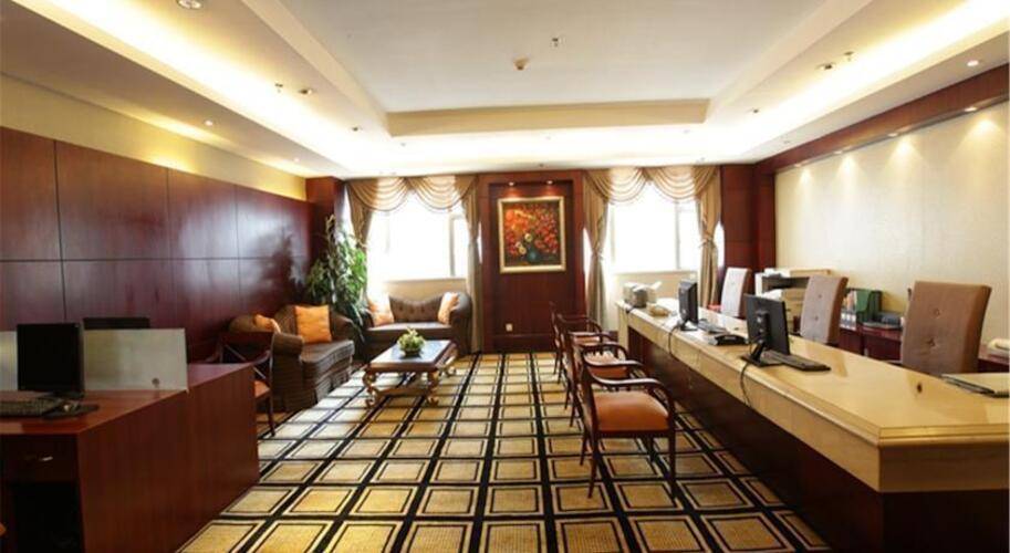 Grand Royal Hotel