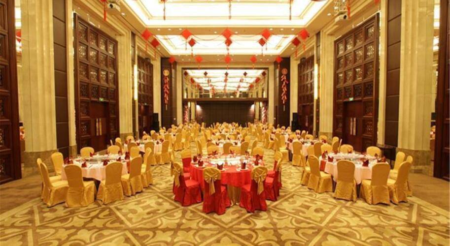 Grand Royal Hotel