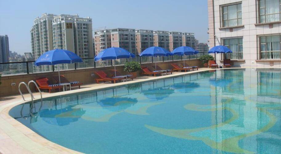 Grand Royal Hotel