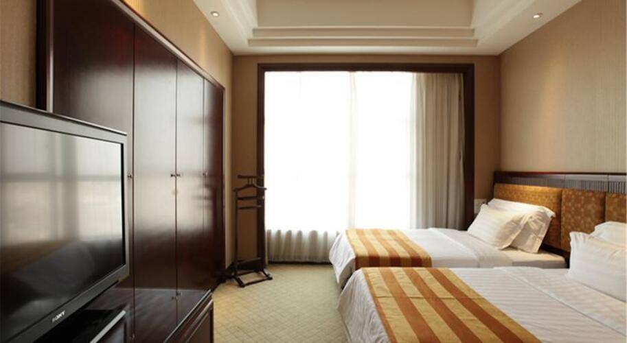 Grand Royal Hotel