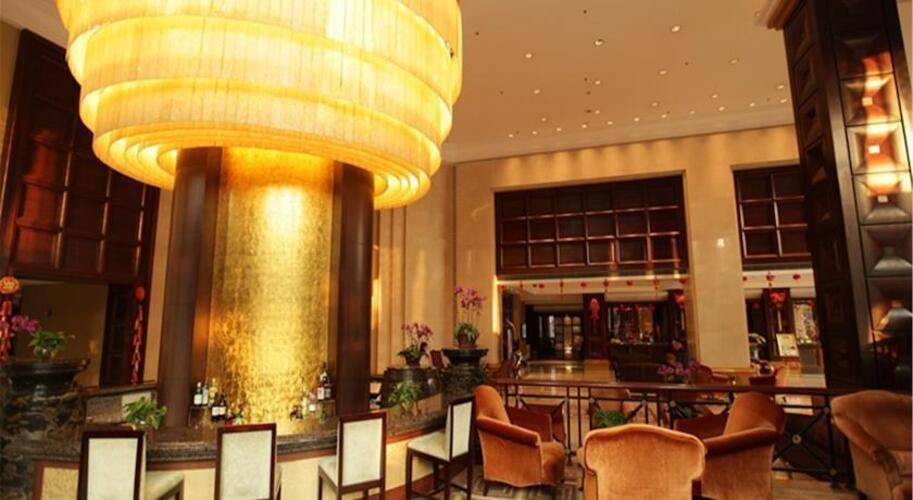 Grand Royal Hotel