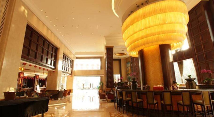 Grand Royal Hotel