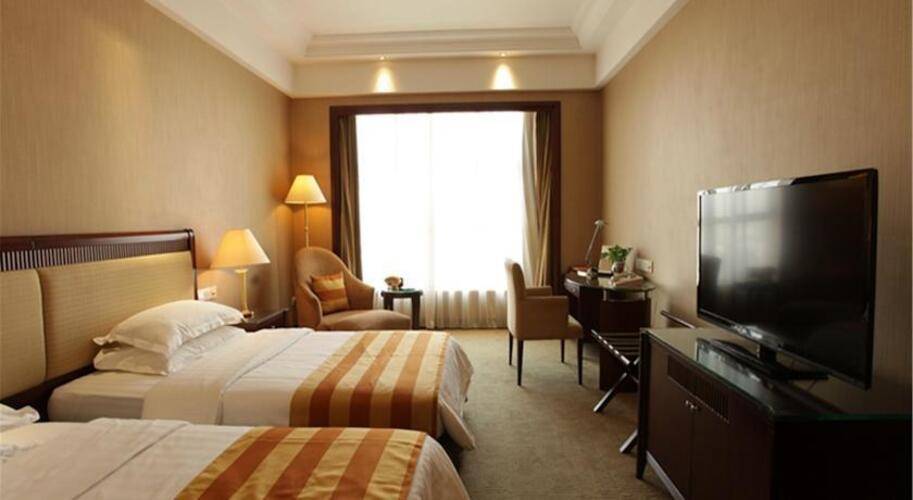 Grand Royal Hotel
