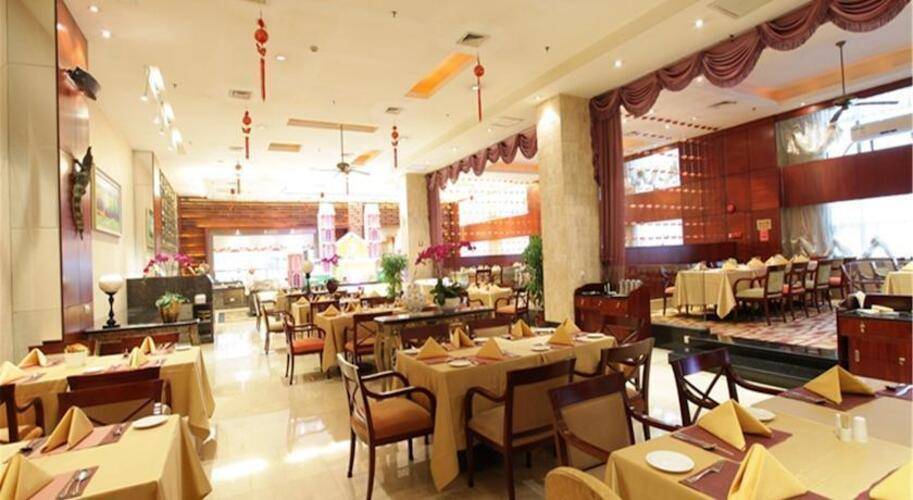 Grand Royal Hotel