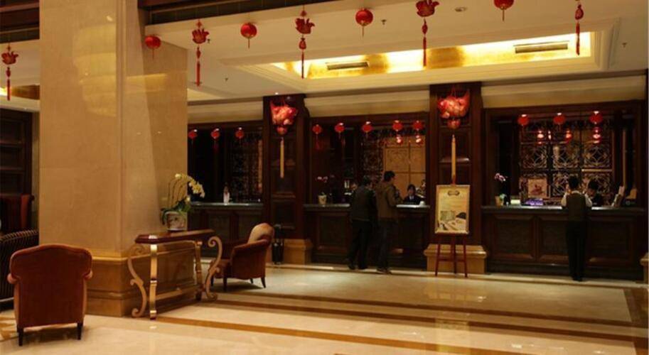 Grand Royal Hotel