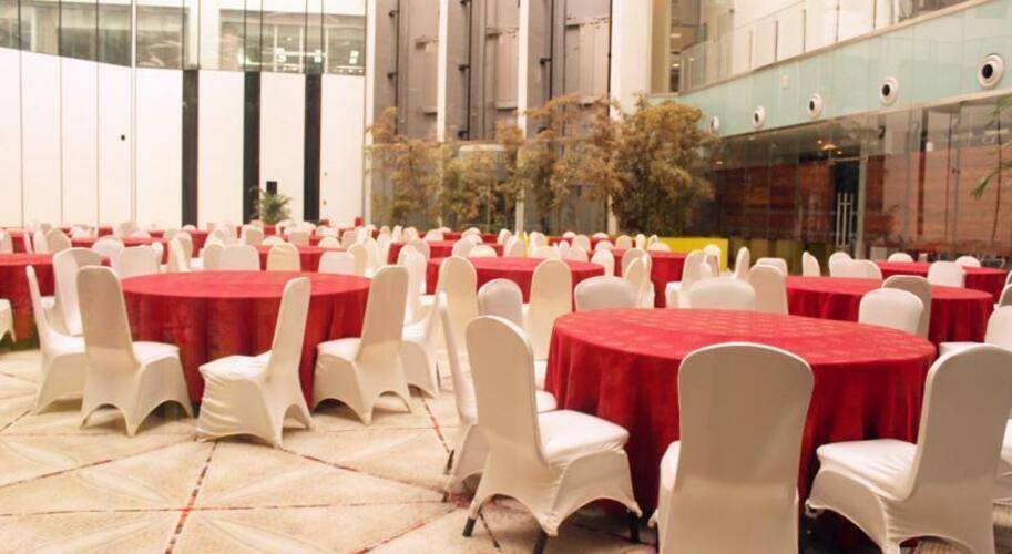 Holiday Inn Express Minzuyuan