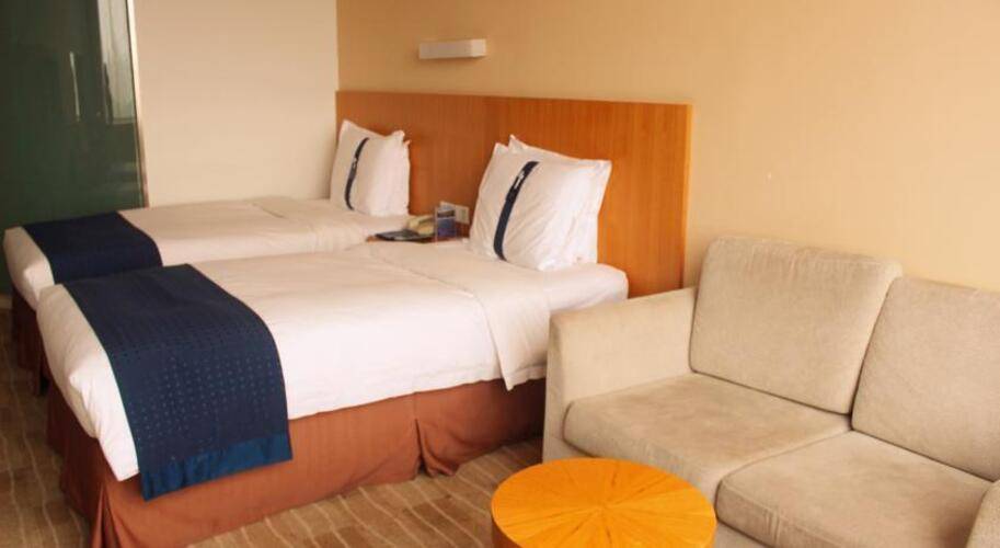 Holiday Inn Express Minzuyuan