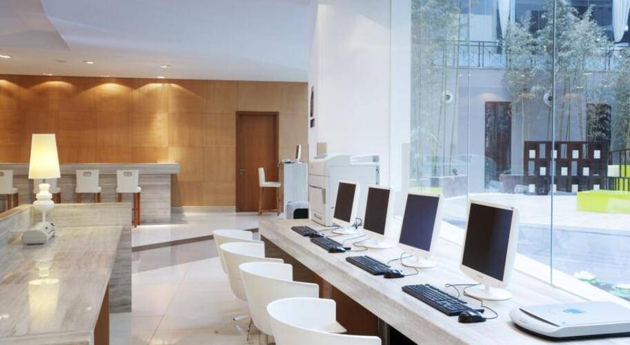 Holiday Inn Express Minzuyuan