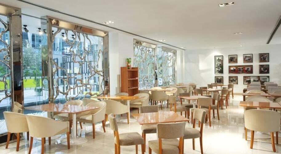 Holiday Inn Express Minzuyuan