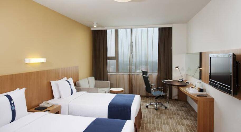 Holiday Inn Express Minzuyuan