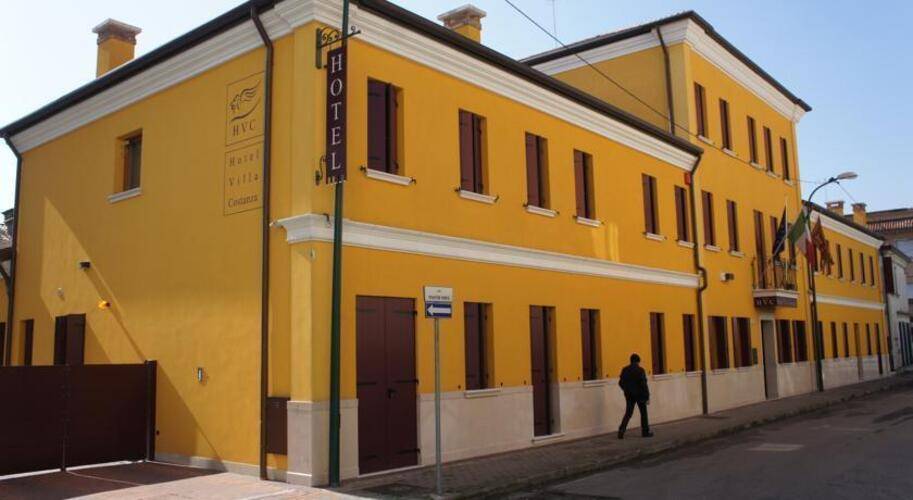 Villa Costanza Hotel