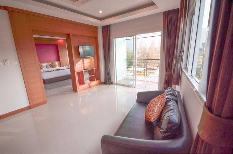 Sungthong Kamala Beach Resort