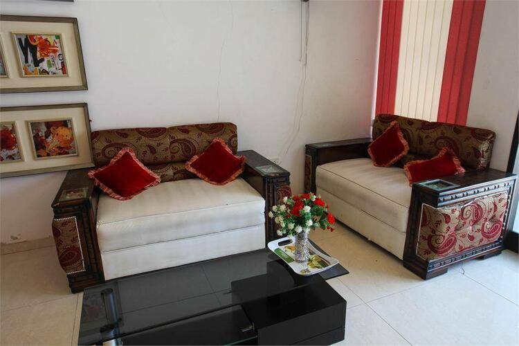 Royal Mirage Boutique