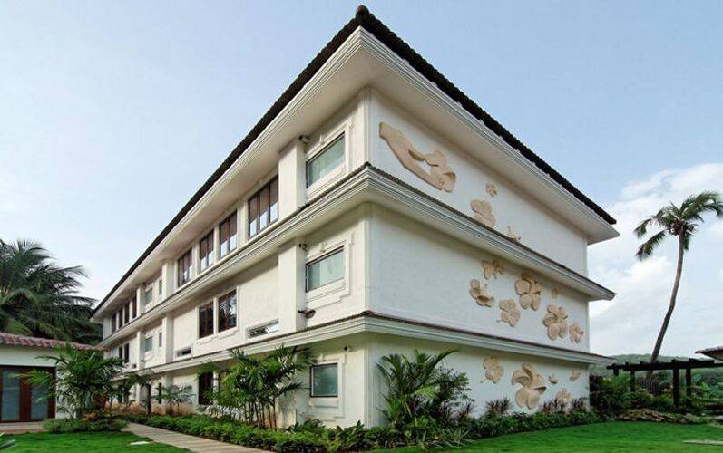 White Pearl Suites Hotel