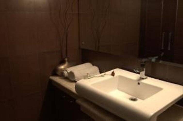White Klove Deluxe Hotel