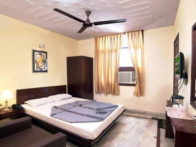 Swati Hotel