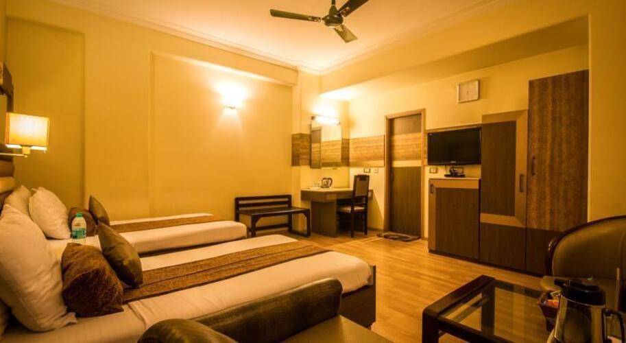 Suncourt Yatri Hotel