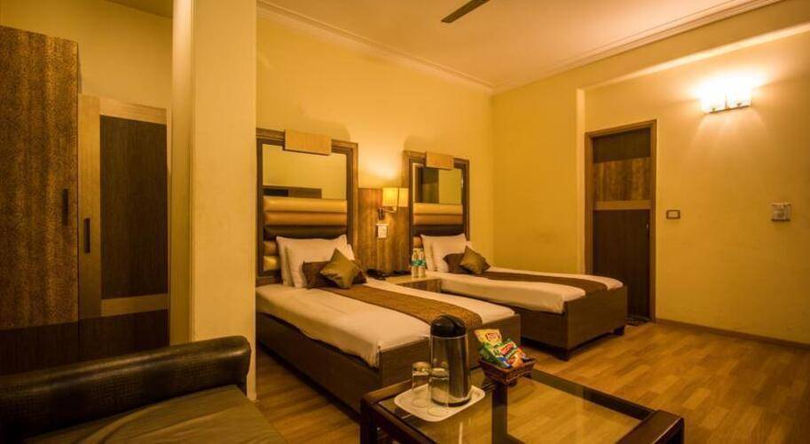 Suncourt Yatri Hotel